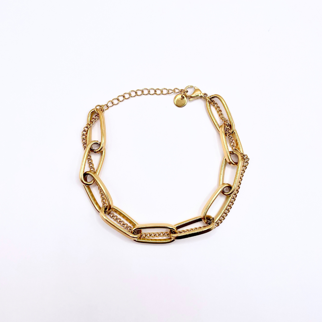 image of gold layered chain bracelet to show dainty chain and chunky chain